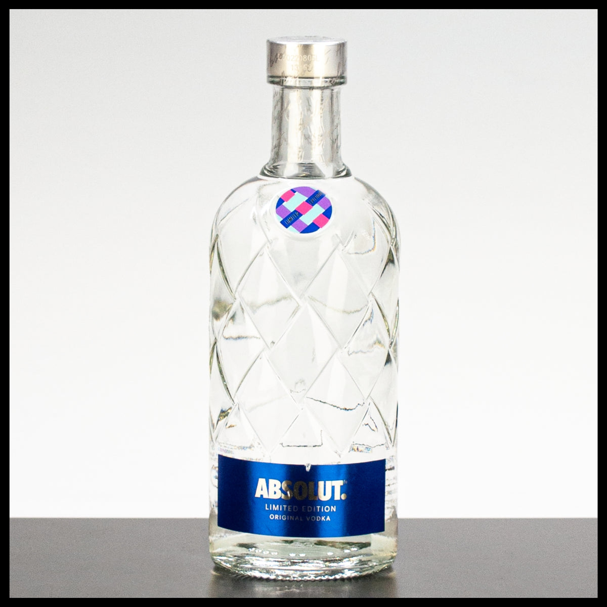 Absolut Vodka "Spirit of Togetherness" Limited Edition 0,7L - 40% Vol. - Trinklusiv
