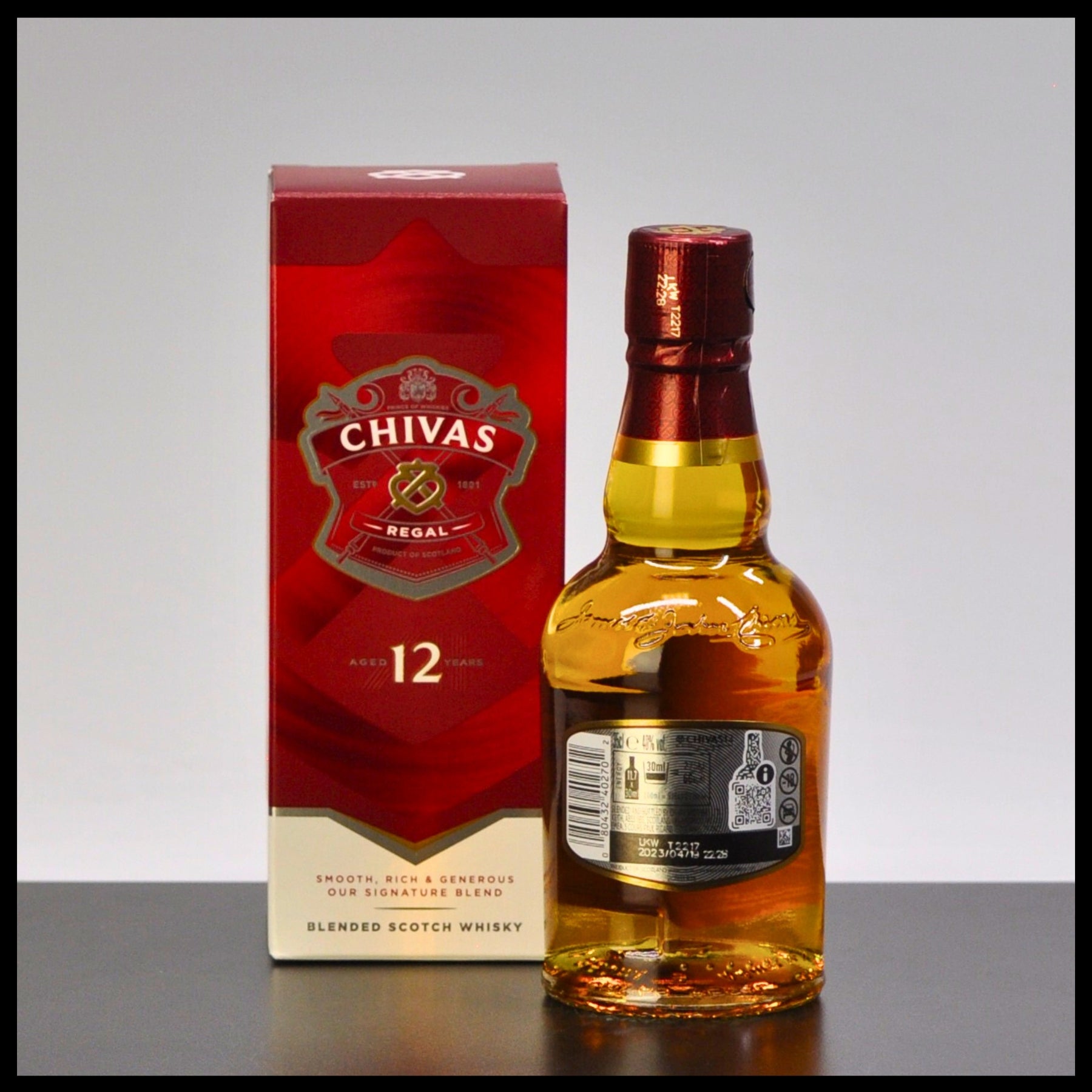 Chivas Regal 12 YO Blended Scotch Whisky 0,35L - 40% Vol.