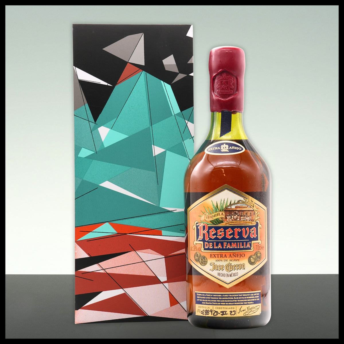 Jose Cuervo Reserva de la Familia Extra Anejo Tequila 2023 0,7L - 38% Vol. - Trinklusiv