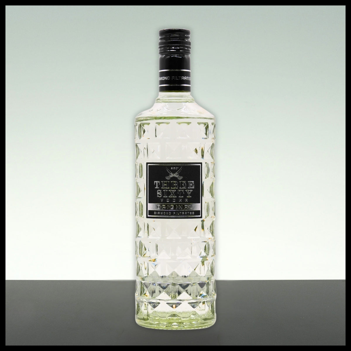 Three Sixty Vodka 0,7L - 37,5% Vol. - Trinklusiv