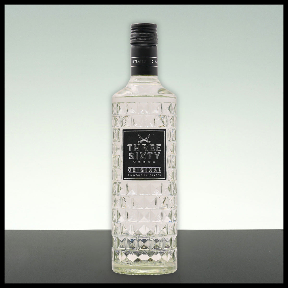 Three Sixty Vodka 0,7L - 37,5% Vol. - Trinklusiv