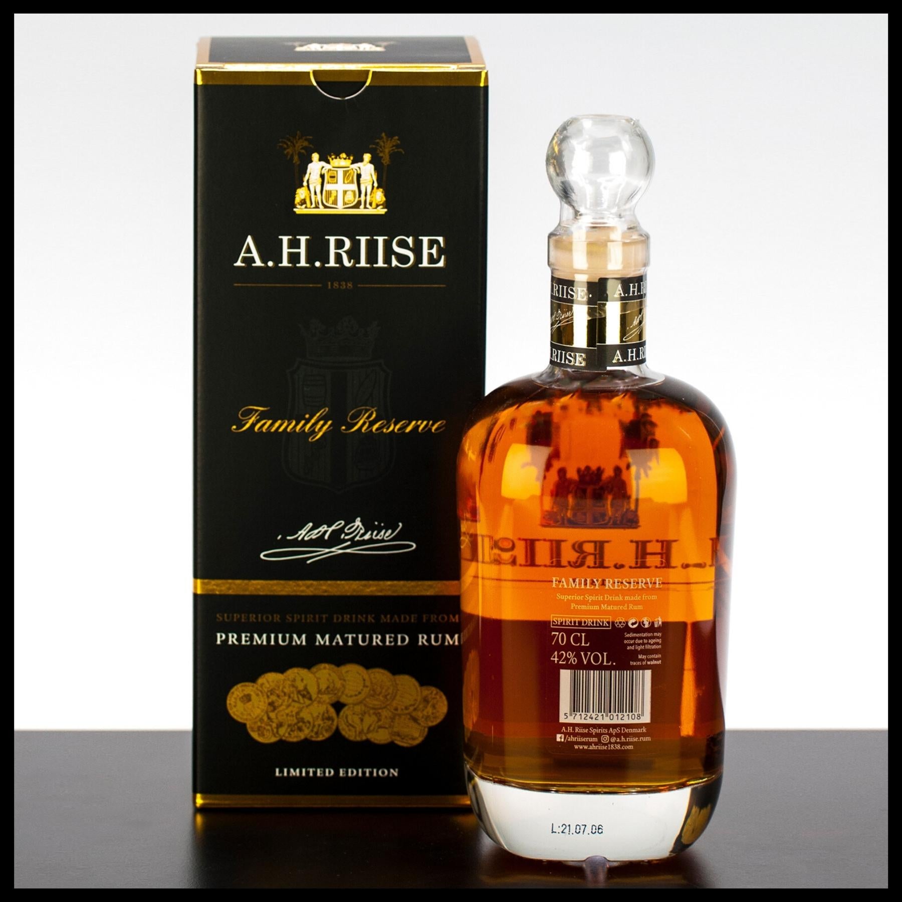 A.H. Riise Family Reserve 0,7L - 42% Vol. - Trinklusiv