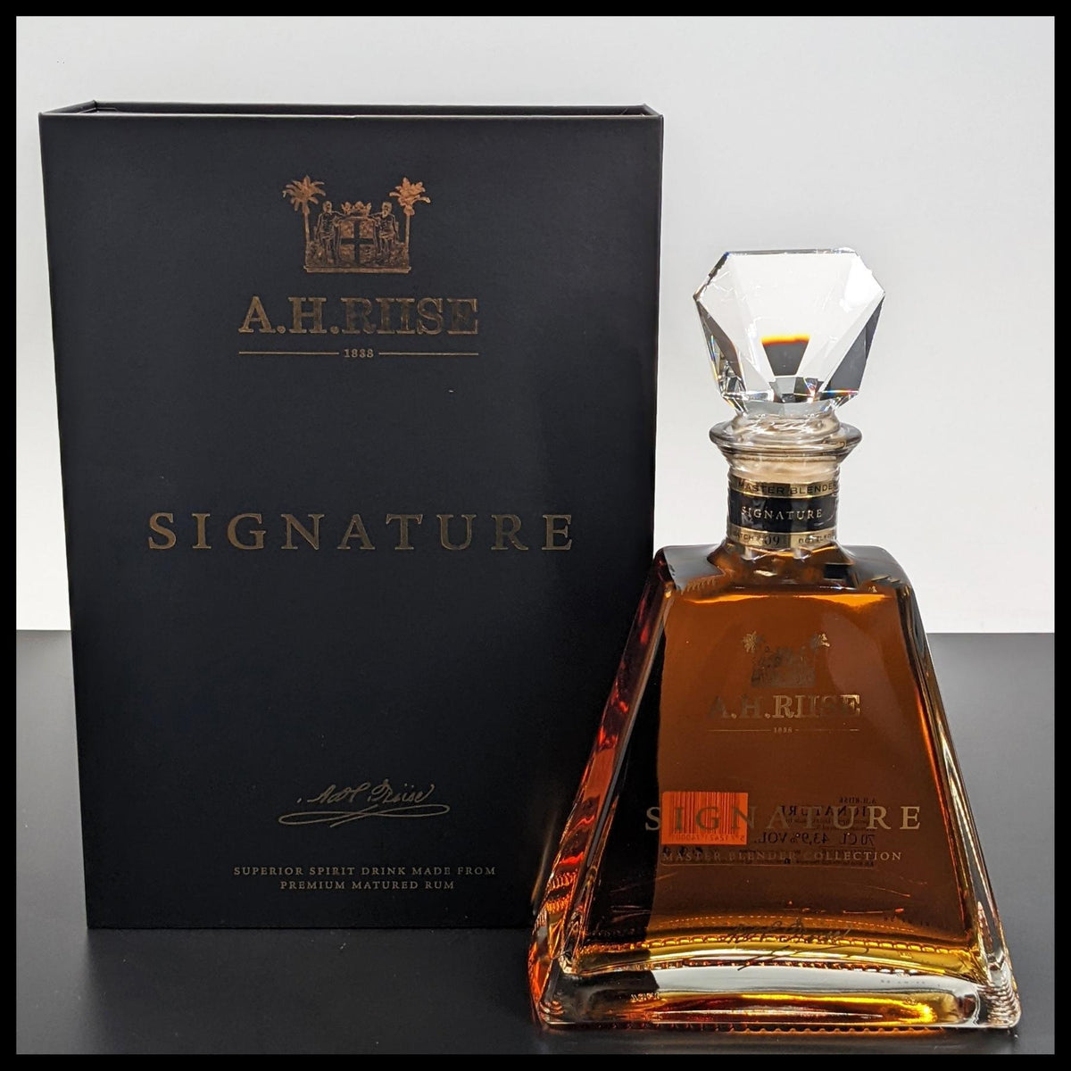 A.H. Riise Signature Master Blender Collection 0,7L - 43,9% Vol. - Trinklusiv