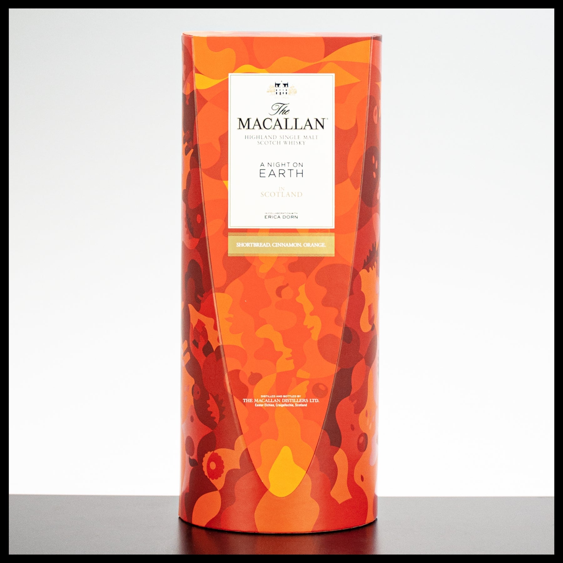 Macallan A Night on Earth Whisky 0,7L - 43% Vol. - Trinklusiv