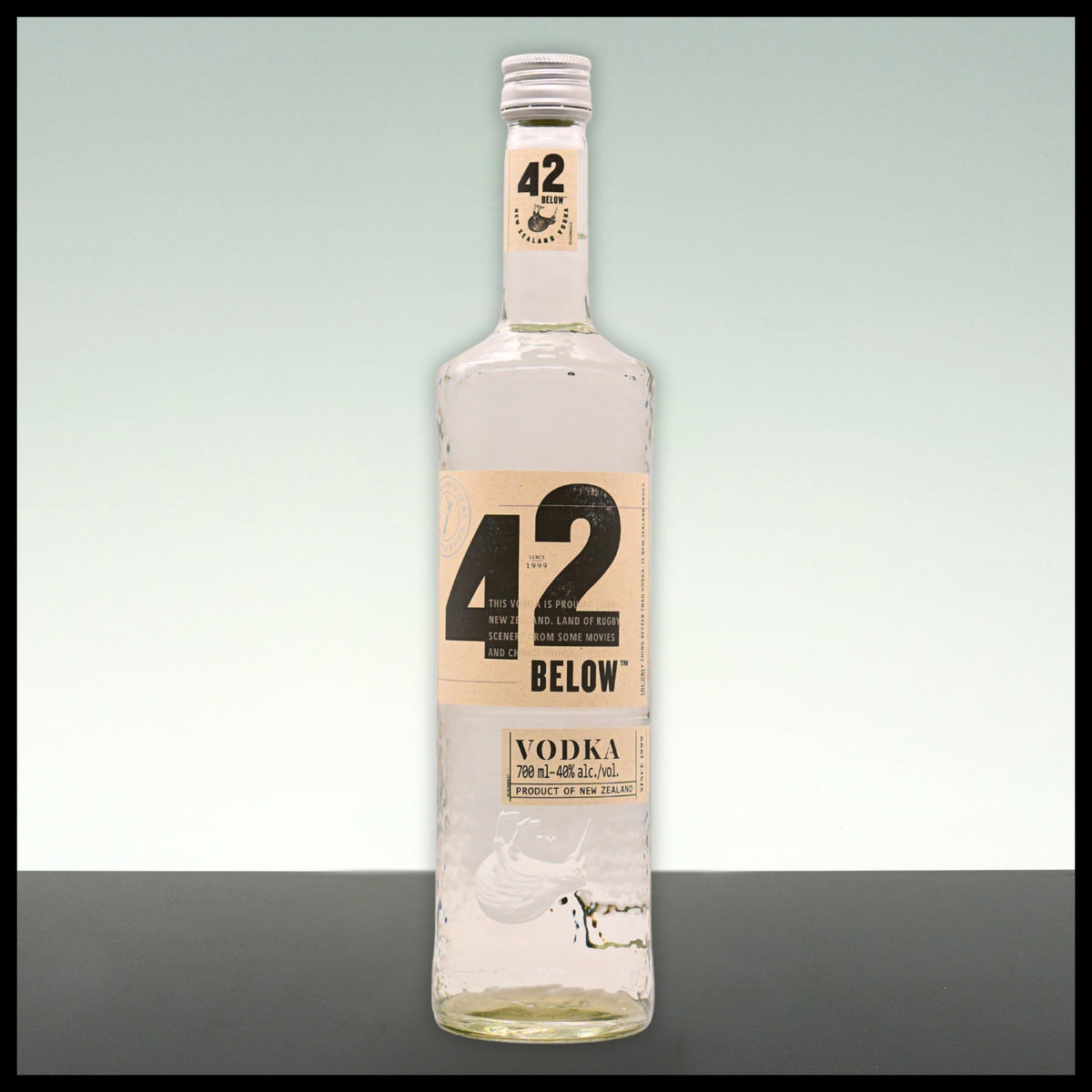 42 Below Pure Vodka 0,7L - 40% Vol. - Trinklusiv