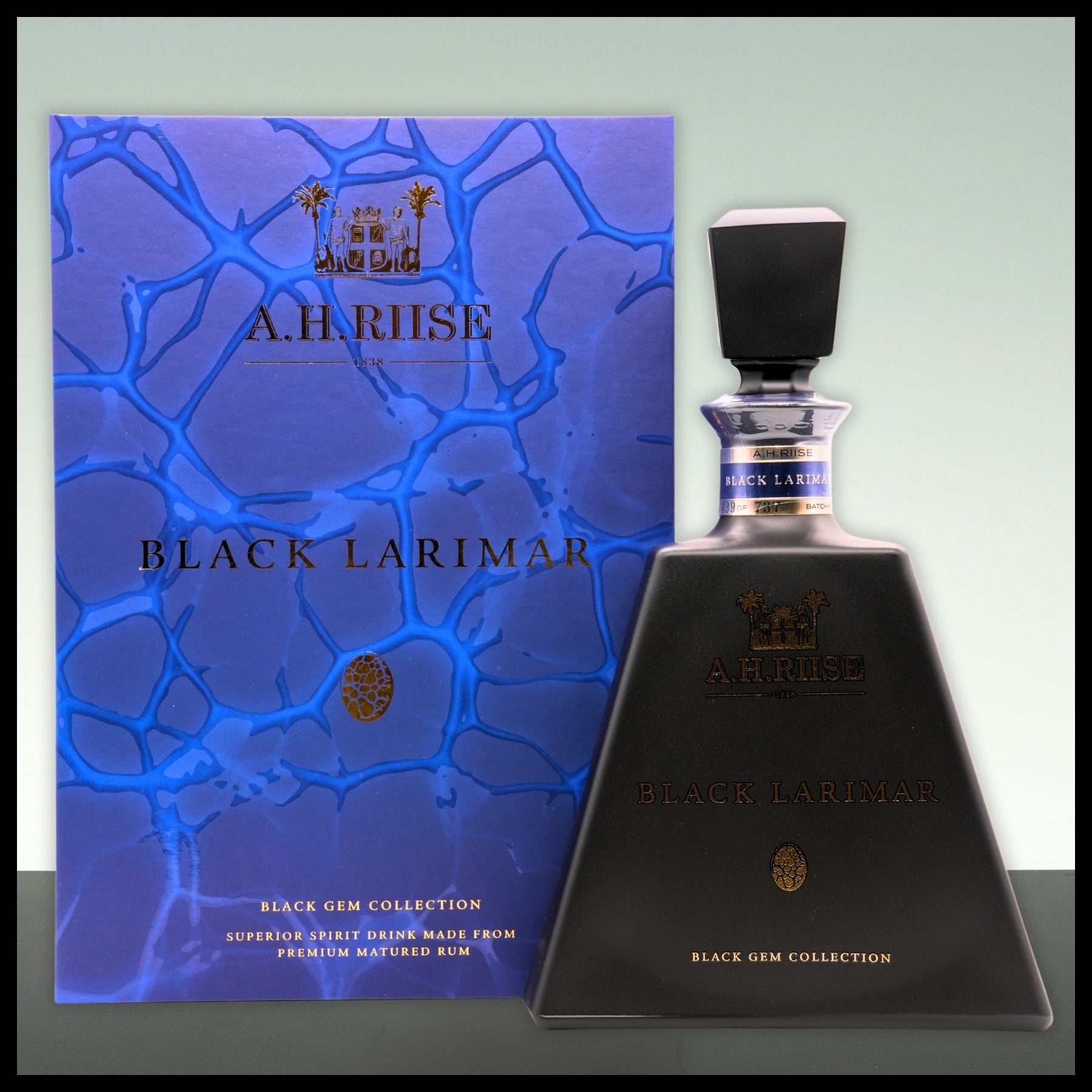 A.H. Riise BLACK LARIMAR Black Gem Collection 0,7L - 45,2% Vol. - Trinklusiv