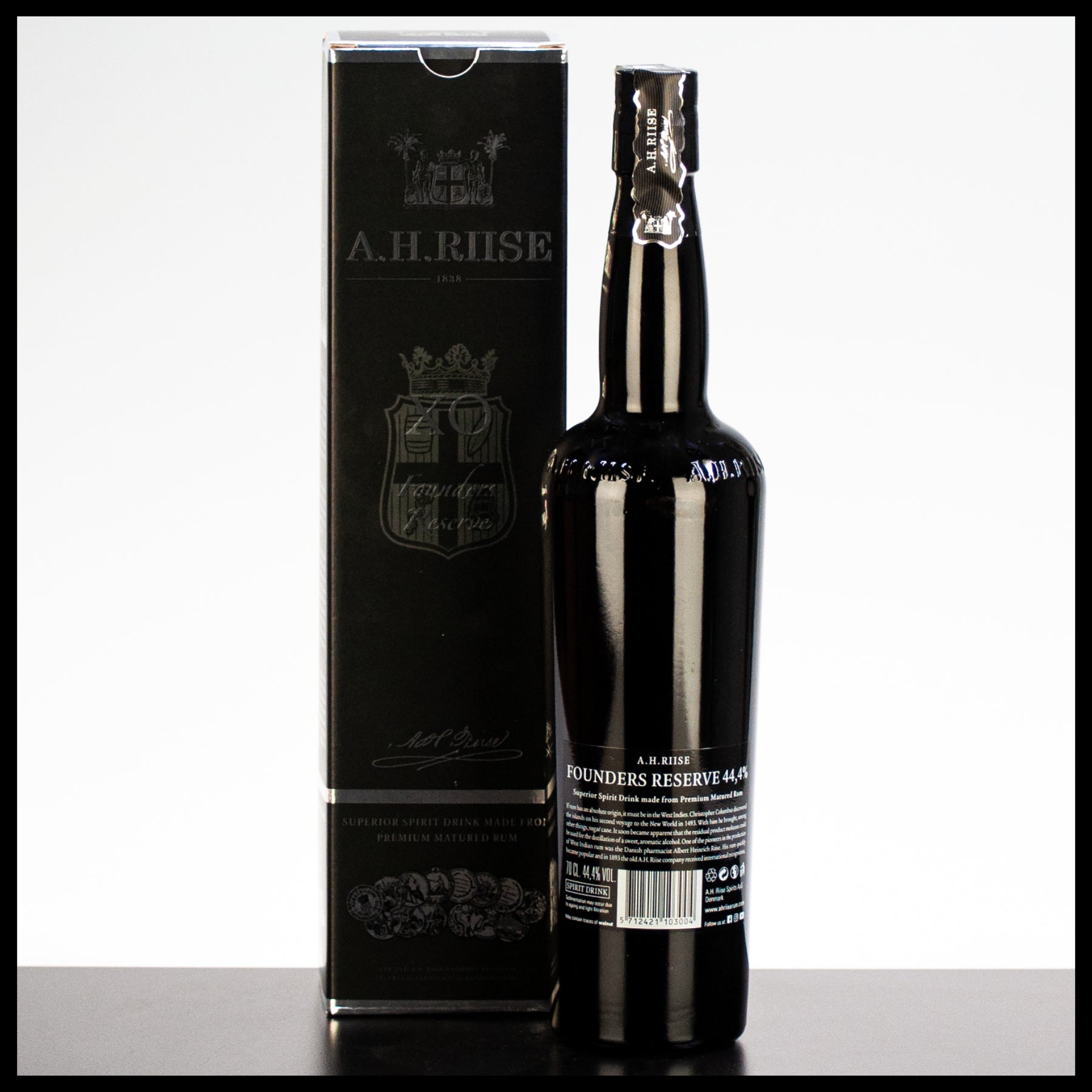 A.H. Riise XO Founders Reserve Rum Nr. 5 0,7L - 44,4% Vol. - Trinklusiv