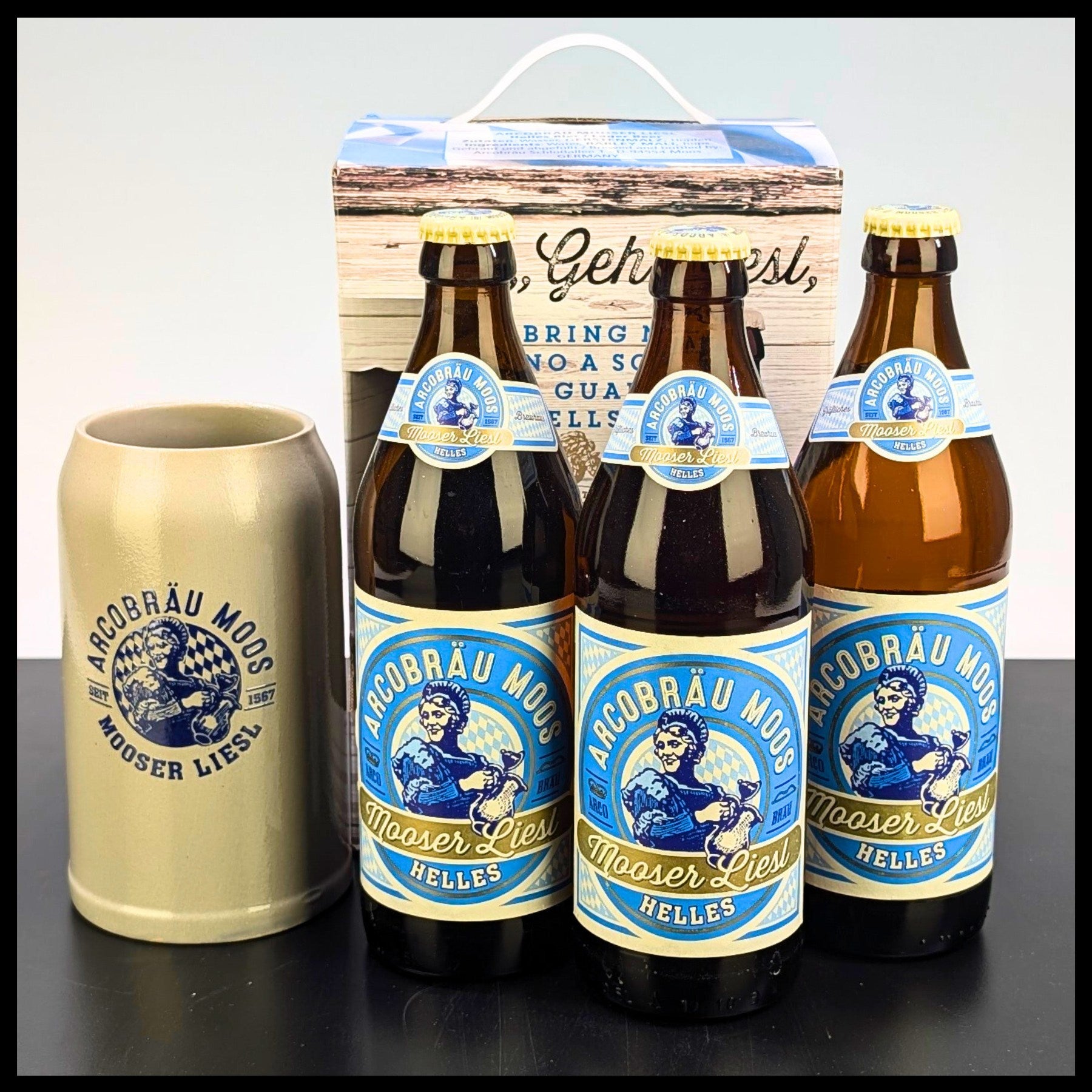 Arcobräu Mooser Liesl Helles Geschenkbox mit Steinkrug 3x 0,5L - 5,3% Vol.