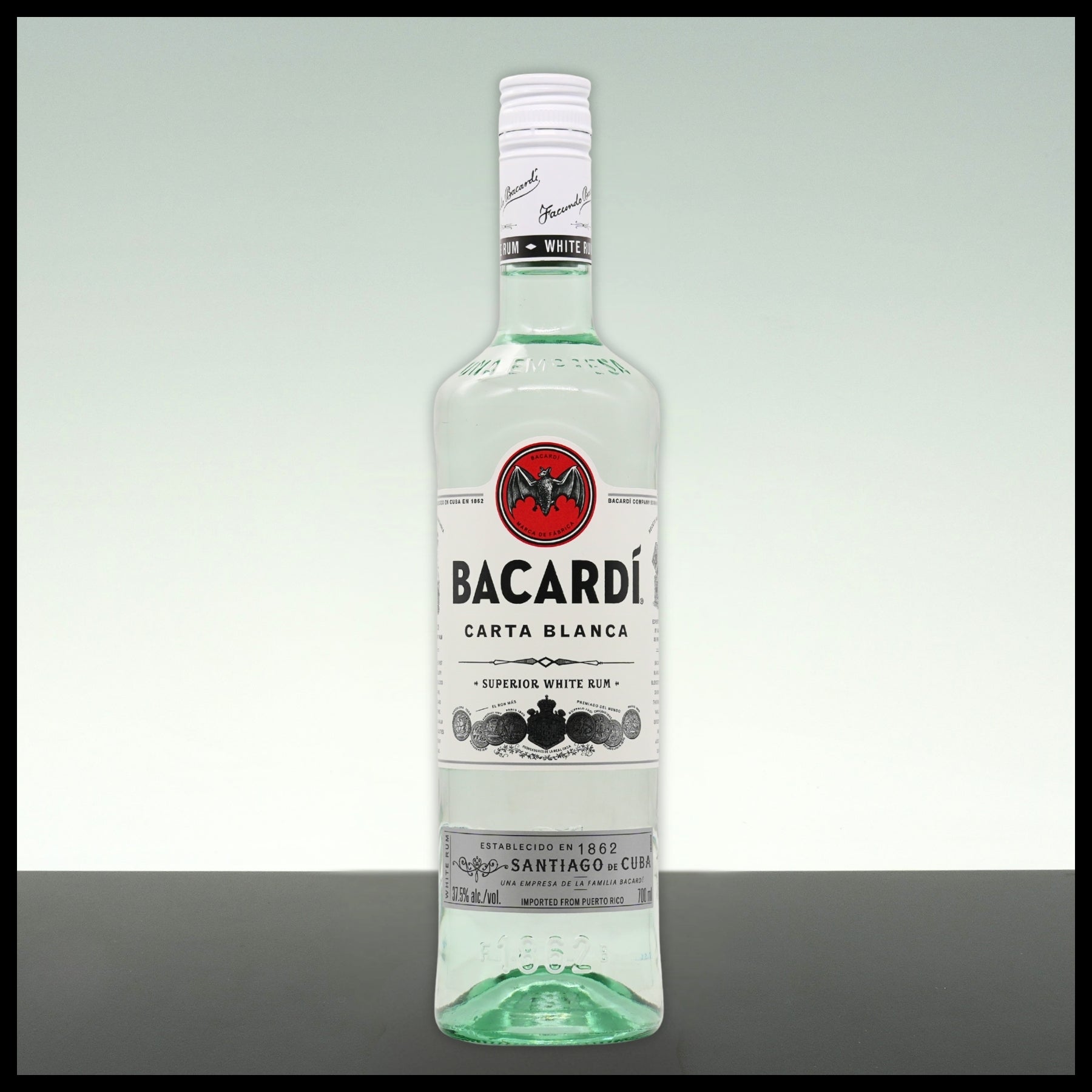 Bacardi Carta Blanca Superior White Rum 0,7L - 37,5% Vol.