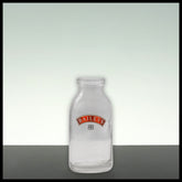 Baileys Mini-Glas Milchflasche 0,05L - Trinklusiv