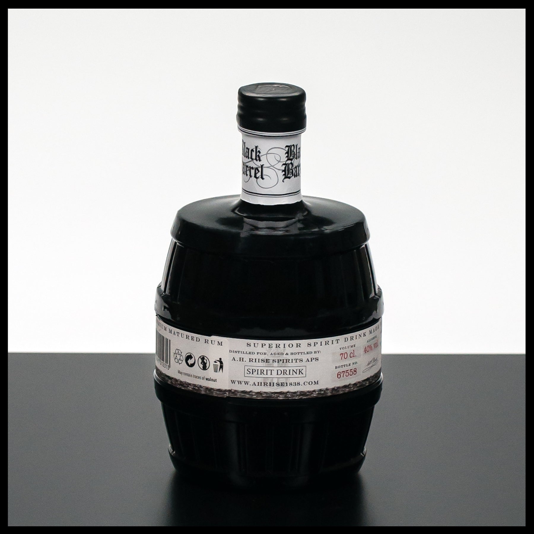 A.H. Riise Black Barrel Navy Spiced Rum 0,7L - 40% - Trinklusiv