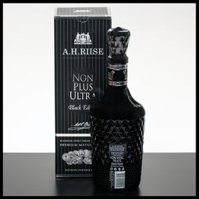 A.H. Riise Non Plus Ultra Black Edition Rum 0,7L - 42% - Trinklusiv