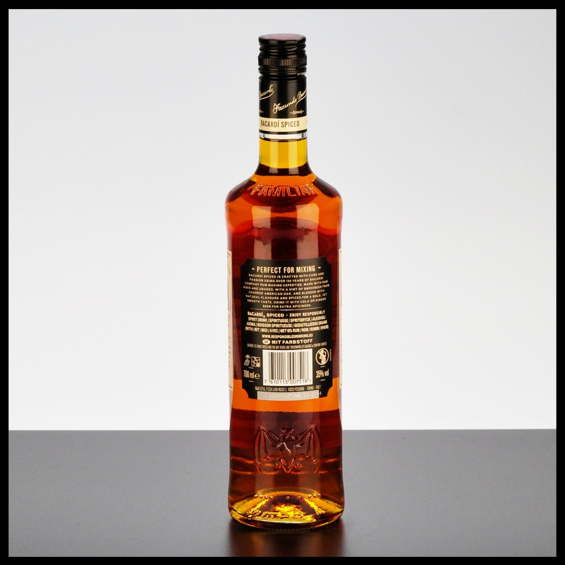Bacardi Oakheart Spiced Rum 0,7L - 35% Vol. - Trinklusiv