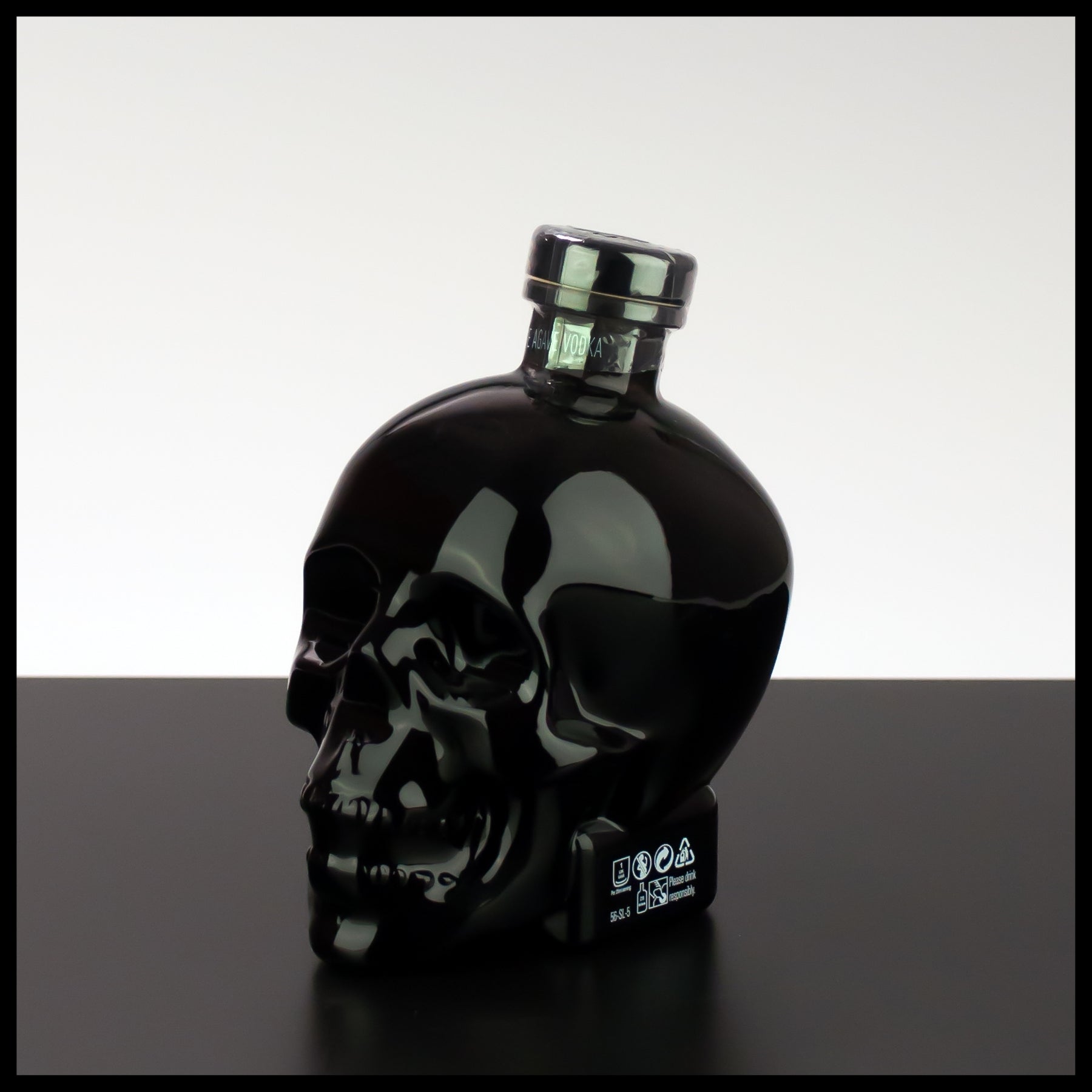 Crystal Head Vodka Onyx 0,7L - 40% - Trinklusiv