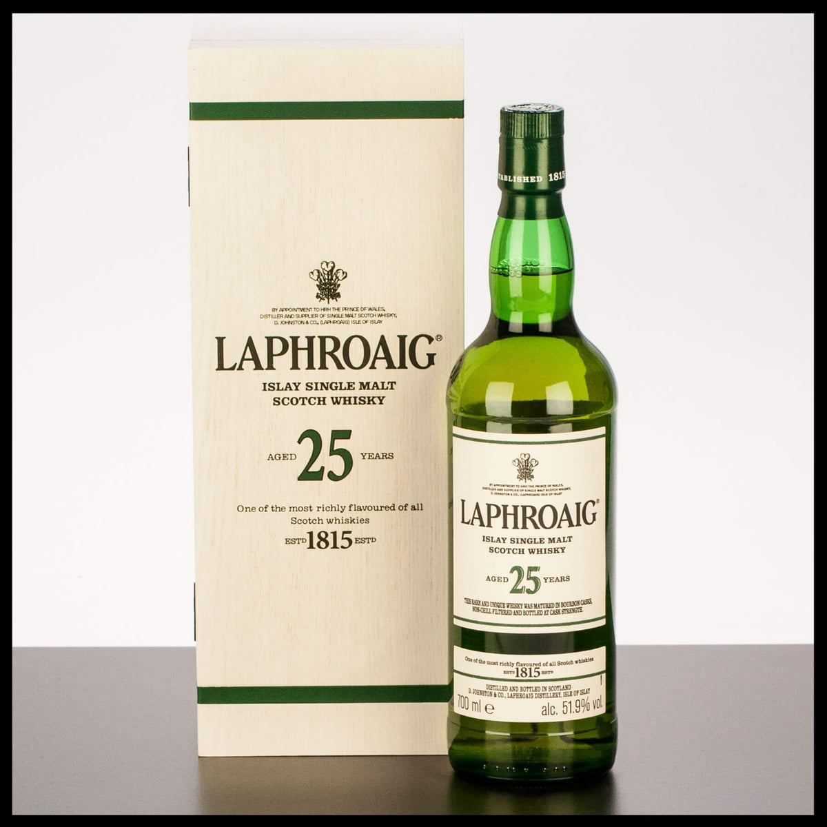 Laphroaig 25 YO Cask Strength Whisky 2021 0,7L - 51,9% Vol. - Trinklusiv