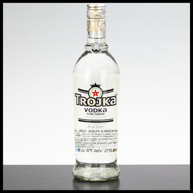 Trojka Vodka Pure Grain 0,7L - 40% Vol. - Trinklusiv